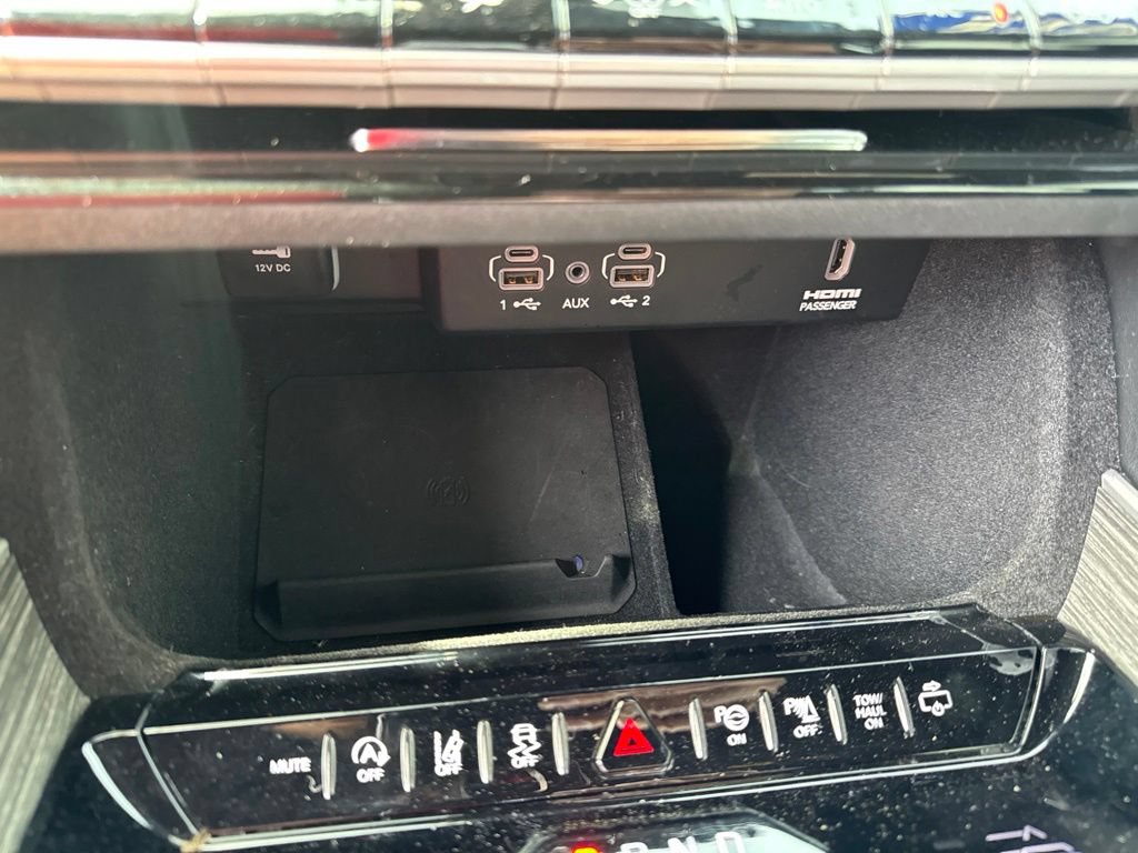 Used 2022 Jeep Wagoneer Series III w/ Convenience Group I AWD/4WD image 21