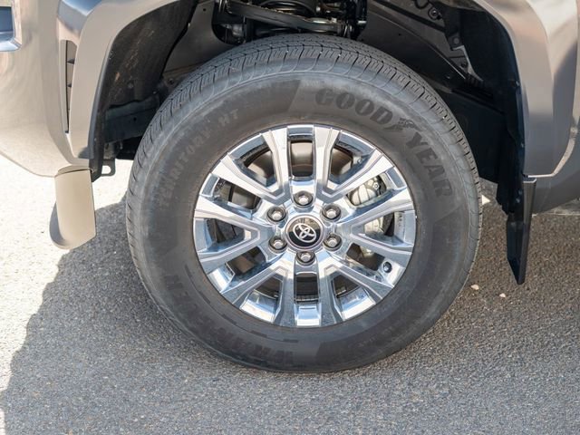 Used 2025 Toyota Tacoma Limited image 14