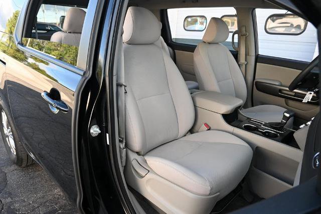 Used 2021 Kia Sedona LX image 23
