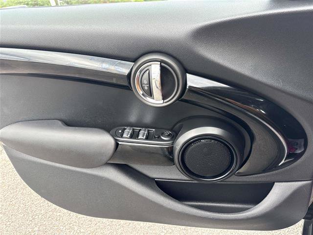 Used 2020 MINI Cooper 4-Door Hardtop FWD image 13