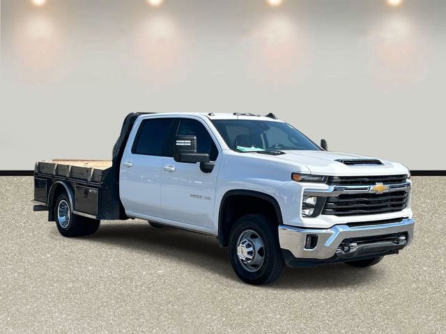 Used 2024 Chevrolet Silverado 3500 LT w/ Convenience Package AWD/4WD image 3
