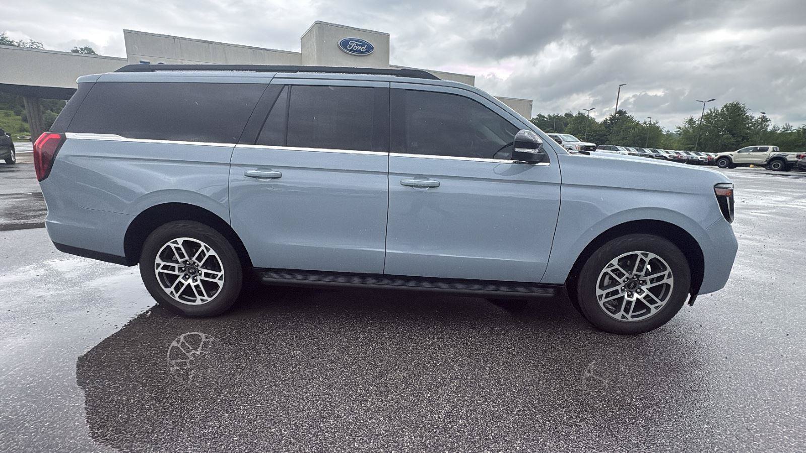 Certified 2026 Ford Expedition Max Active AWD/4WD image 3
