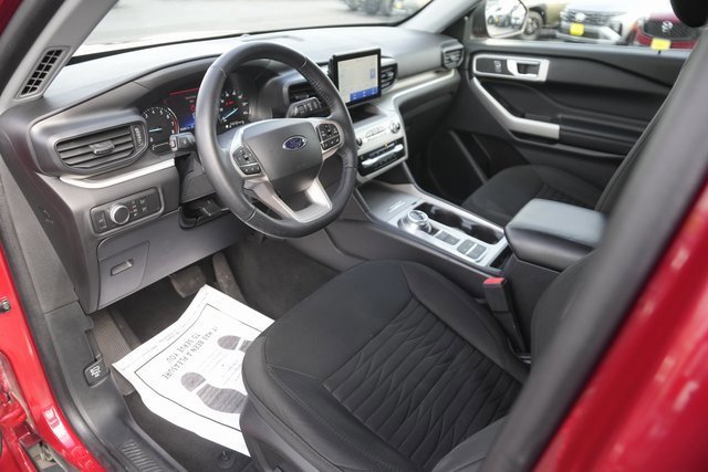 Certified 2021 Ford Explorer XLT image 8