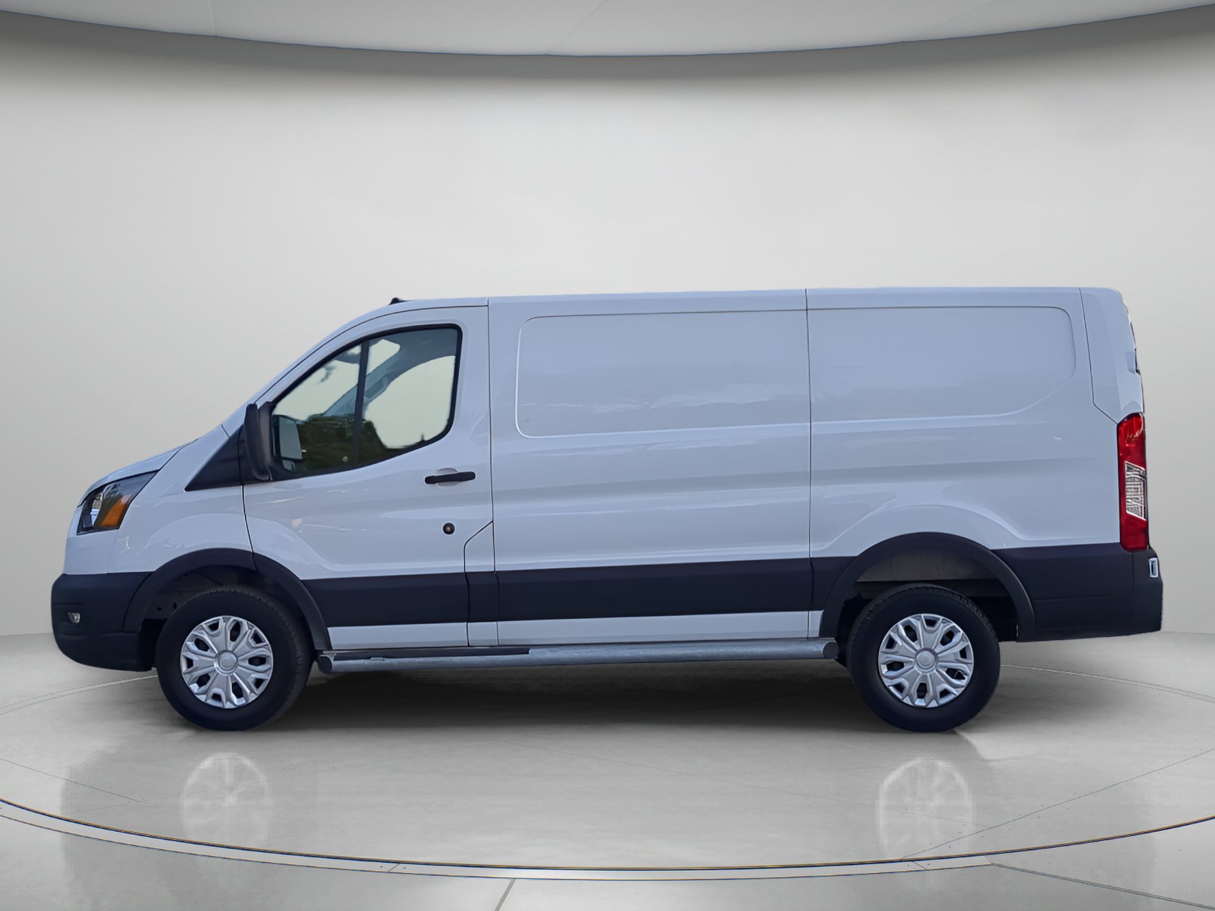 Certified 2025 Ford Transit 250 Low Roof w/ Exterior Upgrade Package RWD image 43