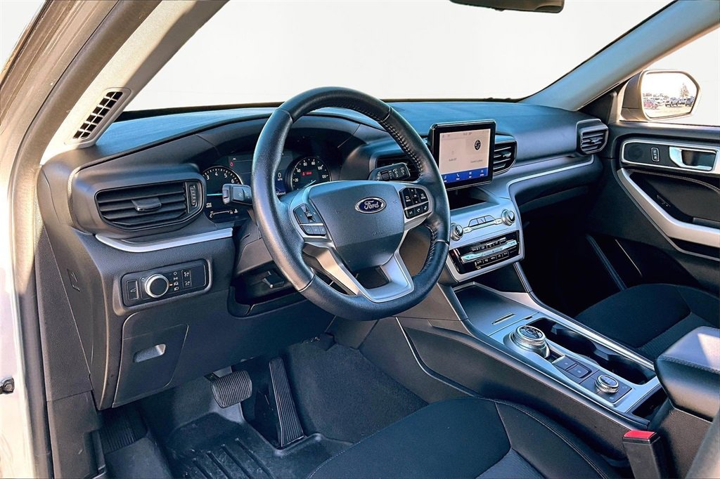 Certified 2022 Ford Explorer XLT image 14