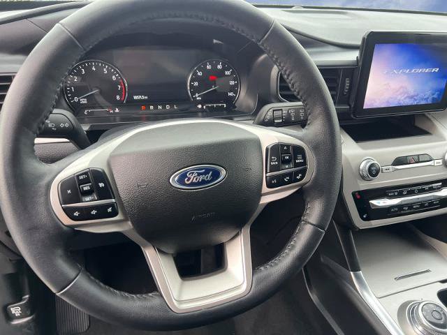 Certified 2023 Ford Explorer XLT w/ Equipment Group 202A RWD image 11
