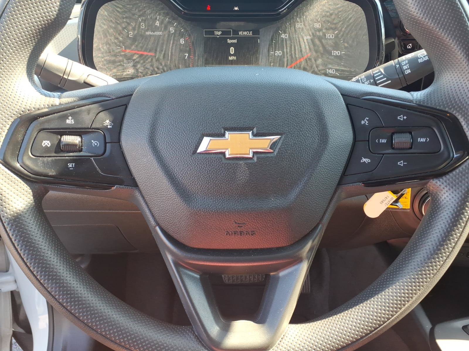 Used 2025 Chevrolet Trax LS FWD image 15