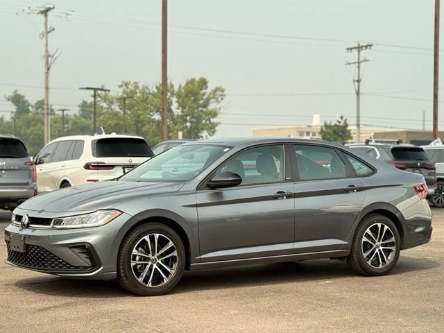 Used 2025 Volkswagen Jetta Sport FWD image 39