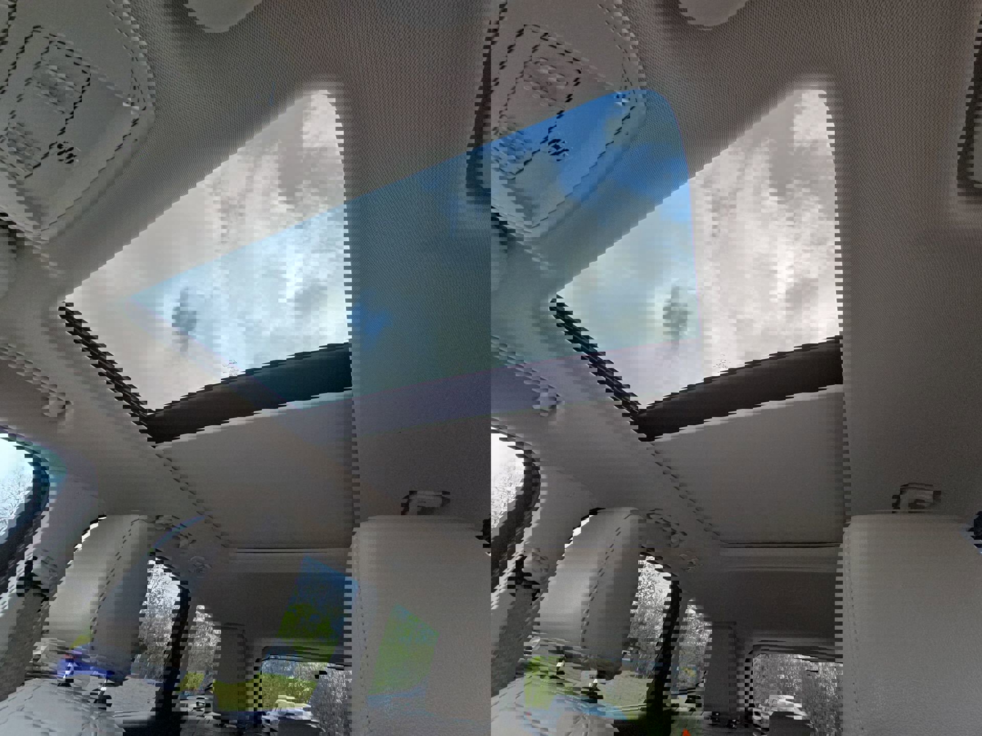 Certified 2017 Ford Escape Titanium w/ Equipment Group 301A image 21