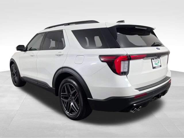 Certified 2025 Ford Explorer ST AWD/4WD image 5
