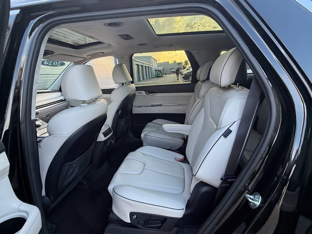 Used 2024 Hyundai Palisade Calligraphy FWD image 12
