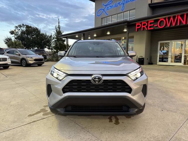 Used 2025 Toyota RAV4 XLE image 3