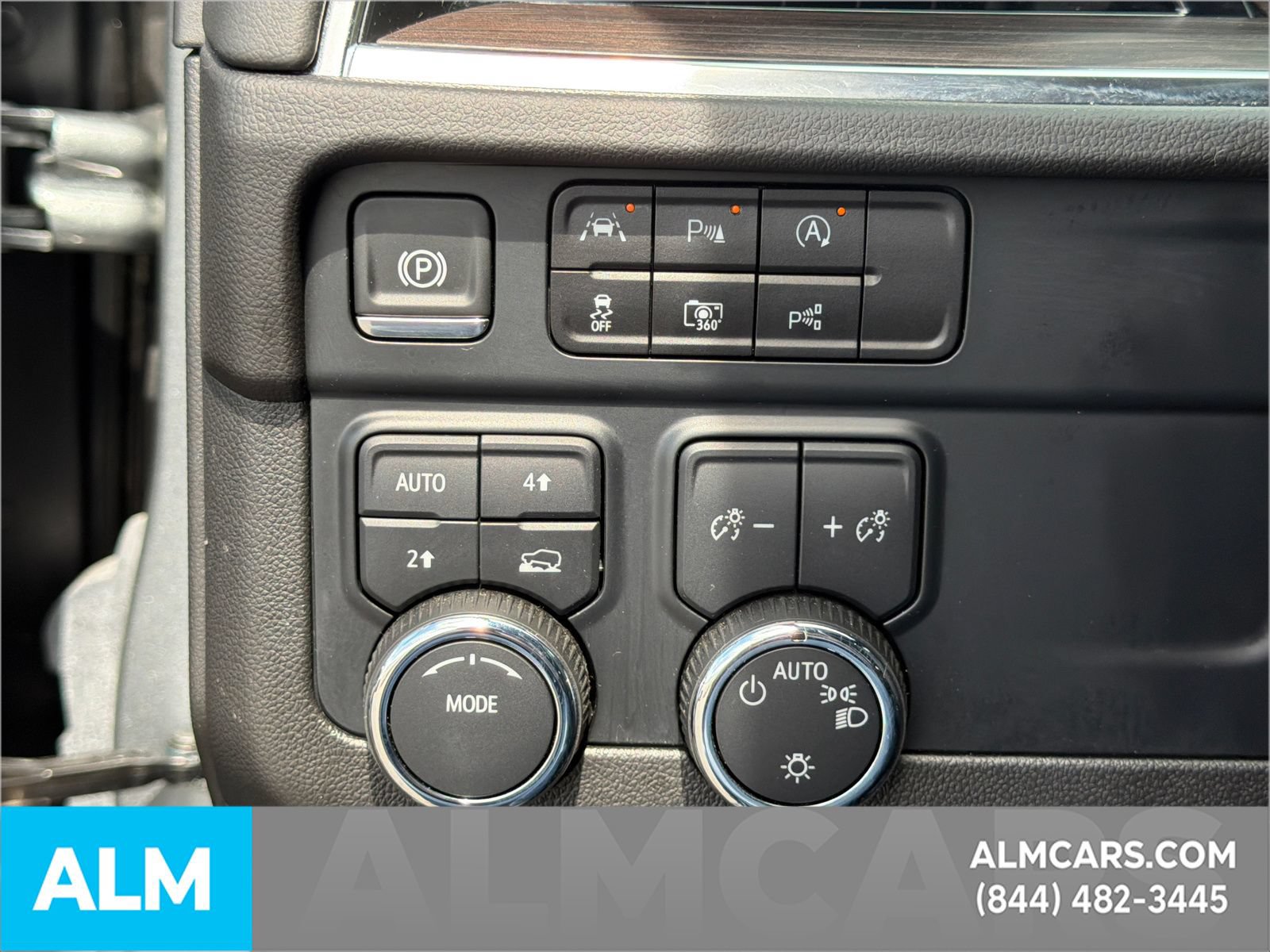 Used 2025 Chevrolet Tahoe LT AWD/4WD image 37