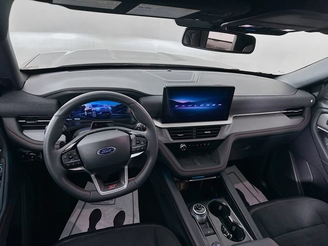 Certified 2025 Ford Explorer ST AWD/4WD image 31