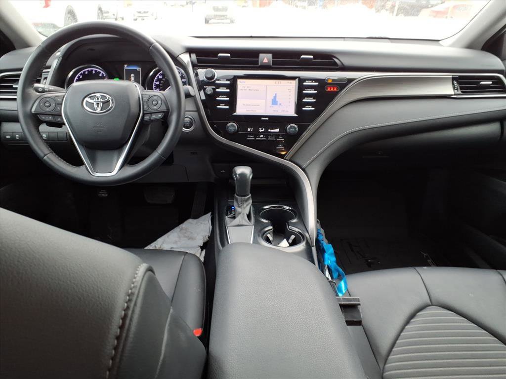 Used 2020 Toyota Camry SE image 12