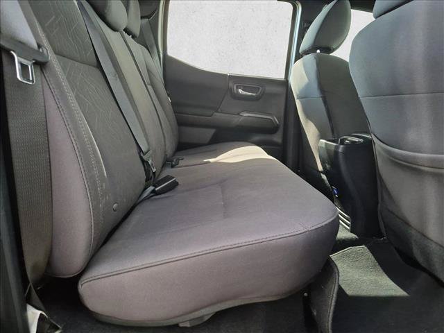 Used 2018 Toyota Tacoma TRD Off-Road AWD/4WD image 19
