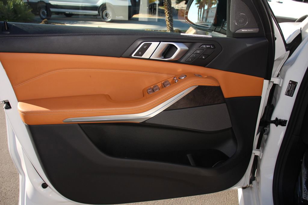 Used 2023 BMW X7 xDrive40i w/ M Sport Package image 22