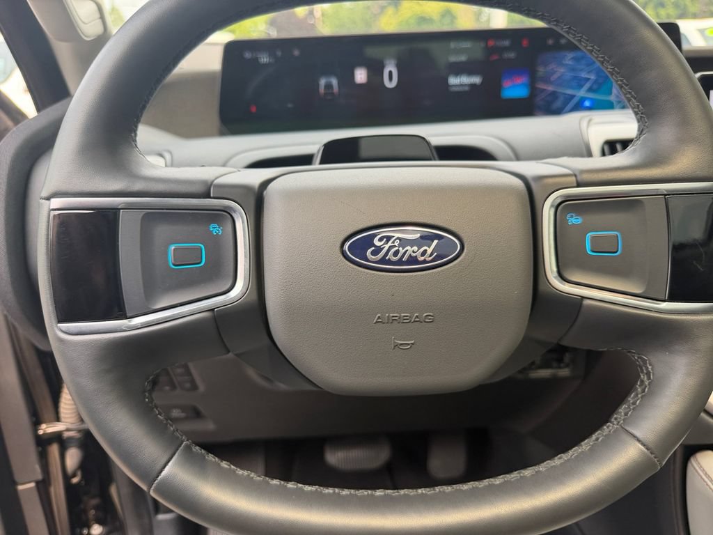 Certified 2025 Ford Expedition Active AWD/4WD image 20