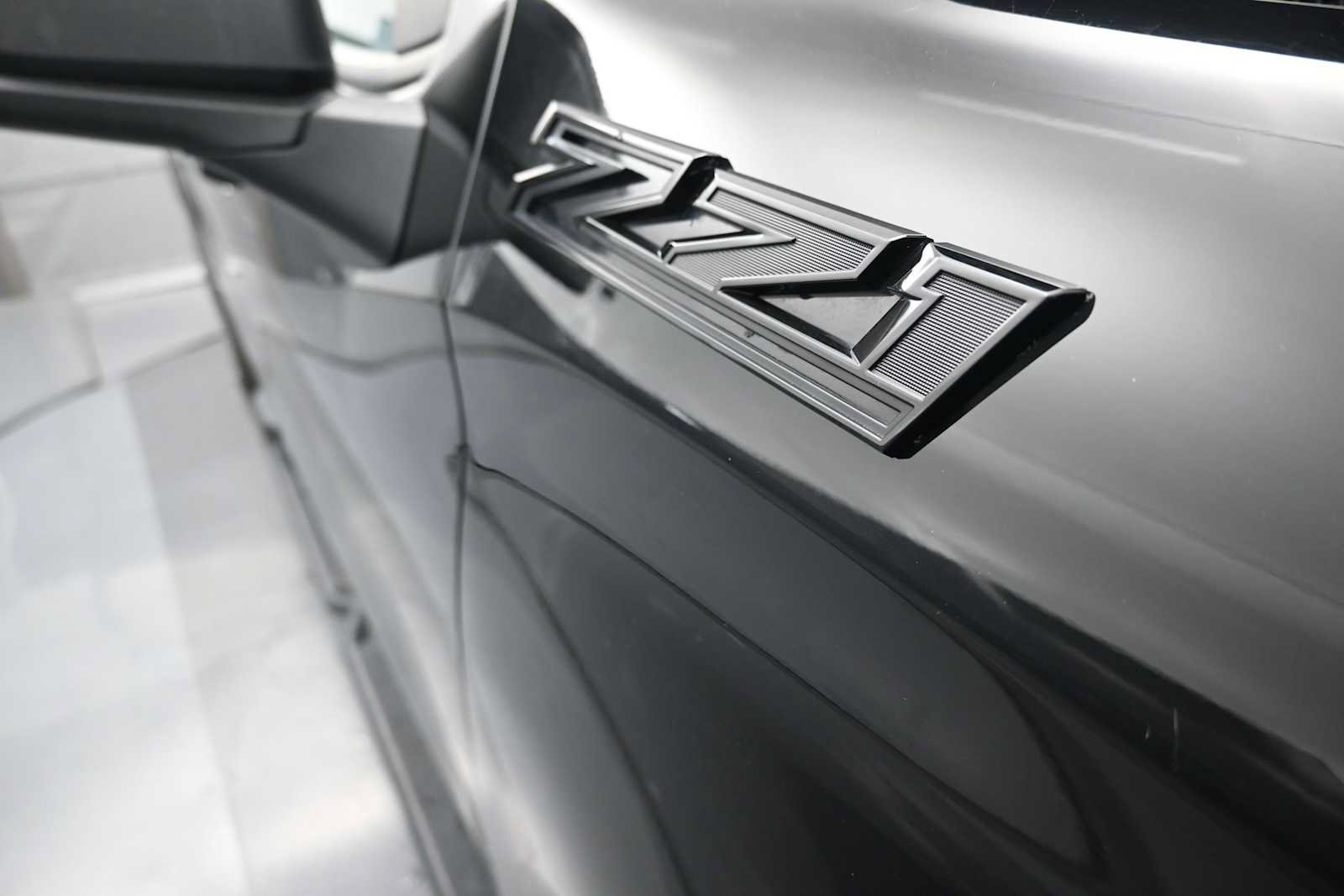 Used 2023 Chevrolet Silverado 1500 RST AWD/4WD image 39