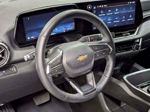 Used 2026 Chevrolet Equinox LT FWD image 9