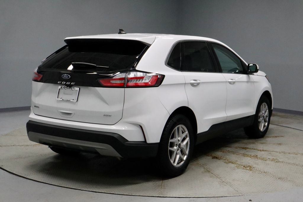 Certified 2024 Ford Edge SEL image 5