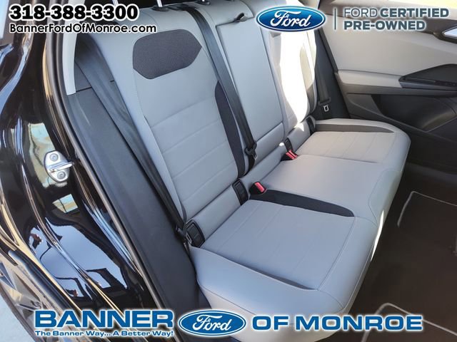 Used 2023 Volkswagen Taos SE image 25