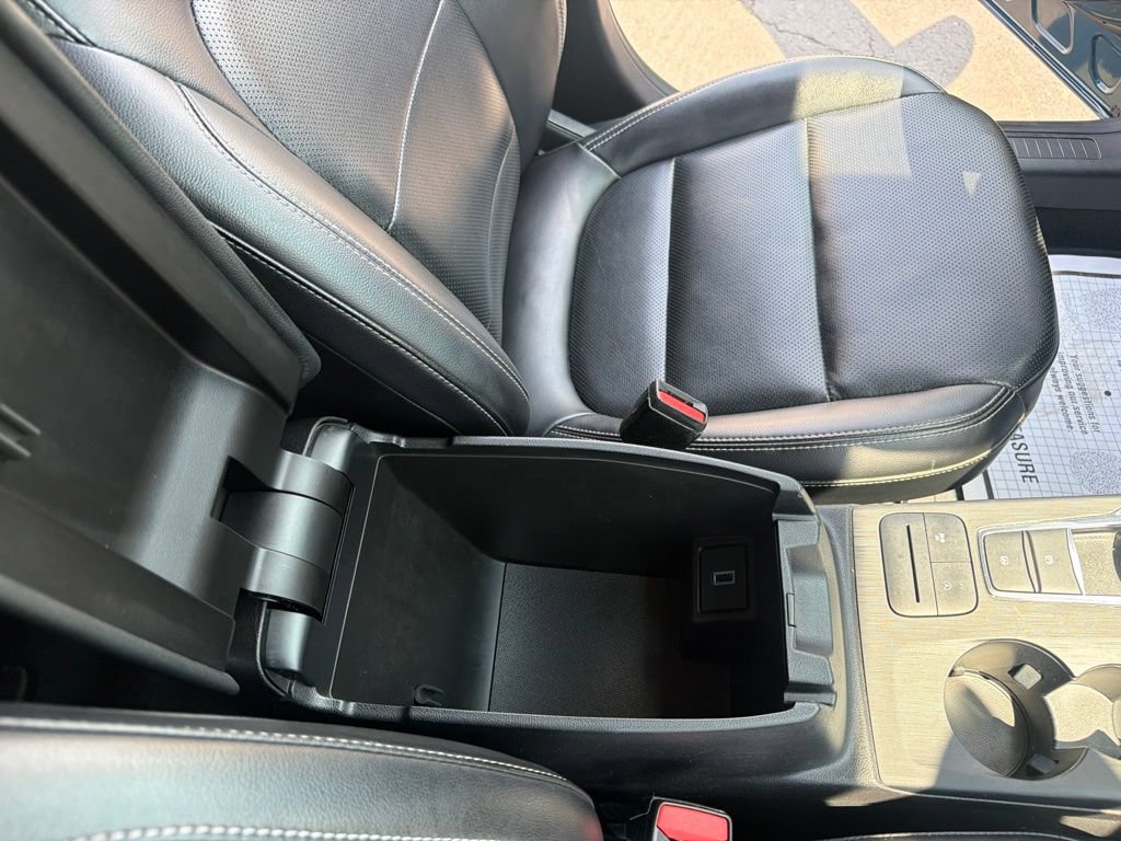 Certified 2020 Ford Escape SEL FWD image 43