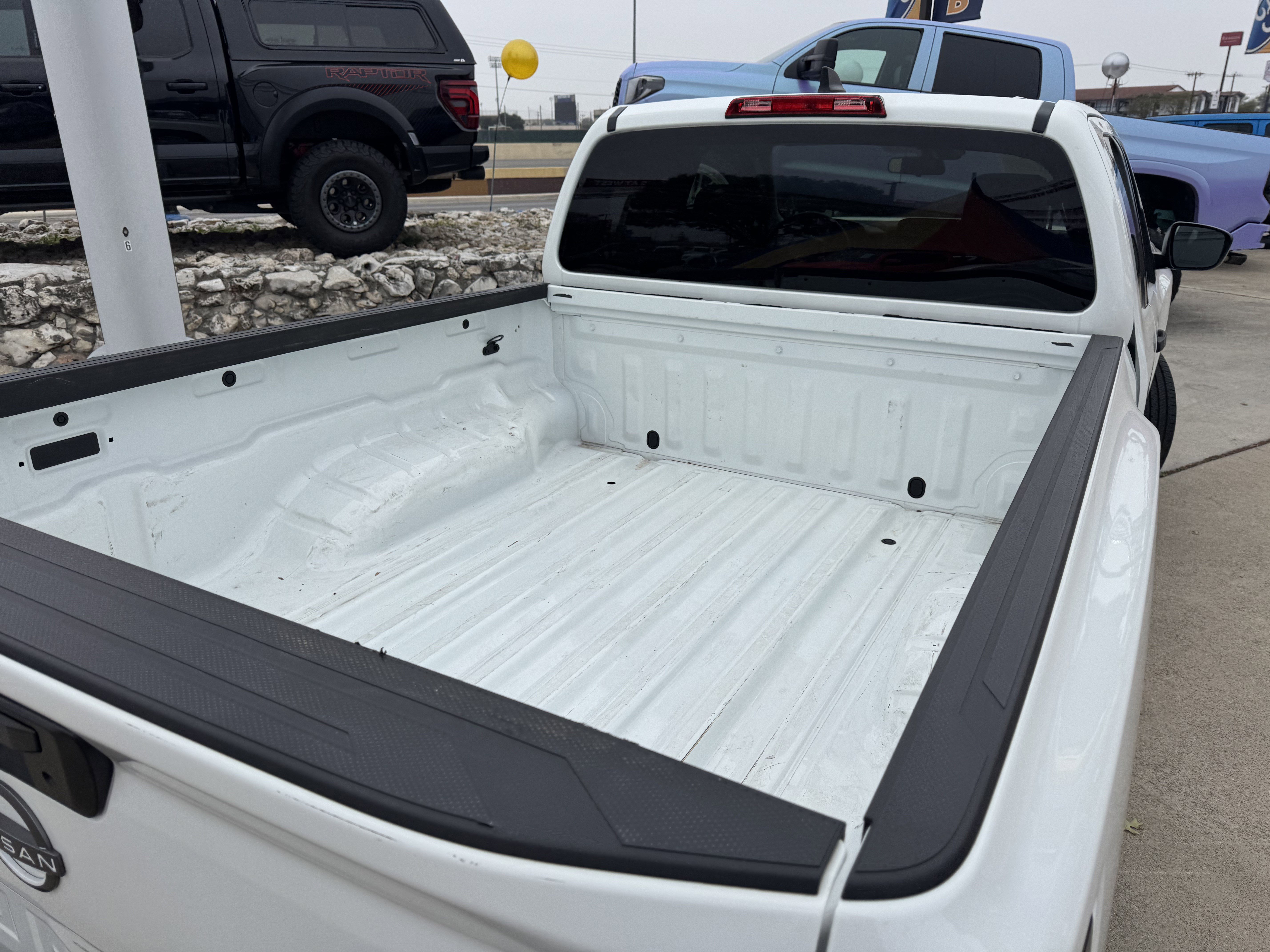 Used 2023 Nissan Frontier S image 6