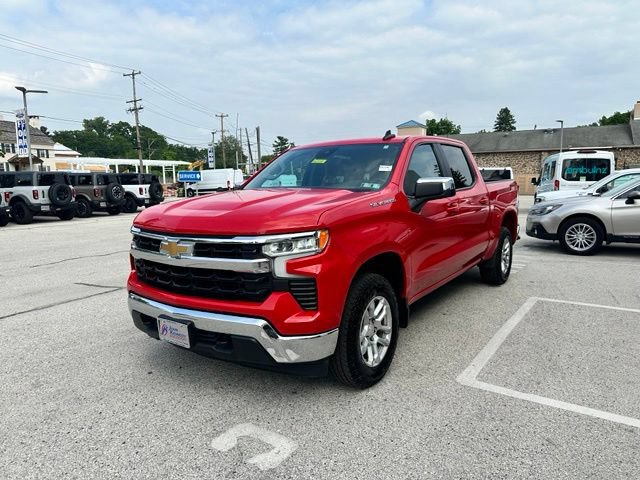 Used 2023 Chevrolet Silverado 1500 LT AWD/4WD image 5