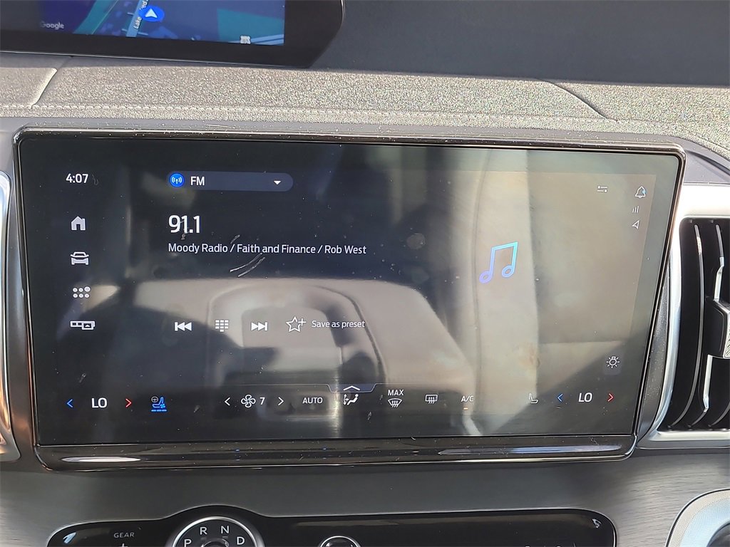 Certified 2025 Ford Expedition Platinum image 26