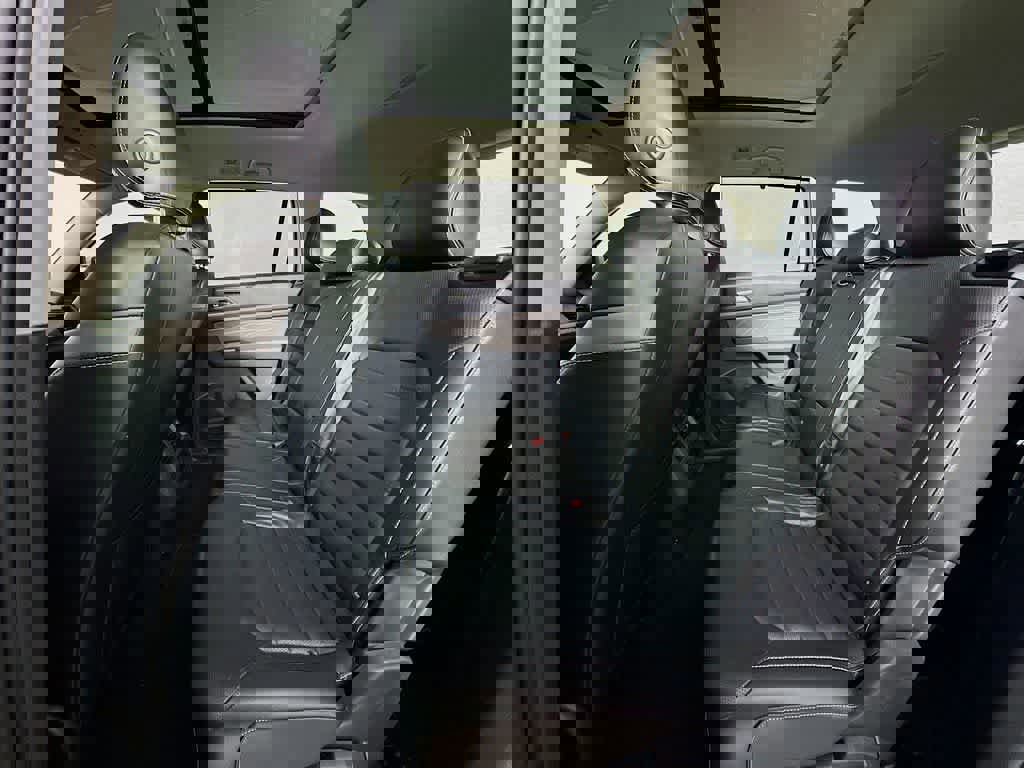 Used 2022 Volkswagen Atlas SEL Premium image 18