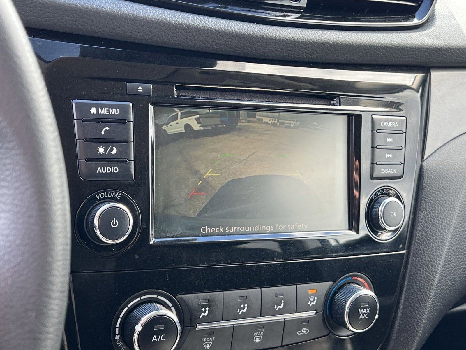 Used 2021 Nissan Rogue Sport S image 19