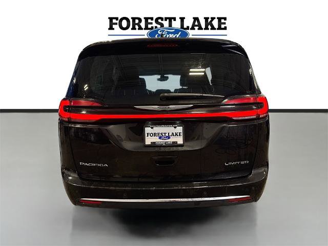 Used 2023 Chrysler Pacifica Limited image 6