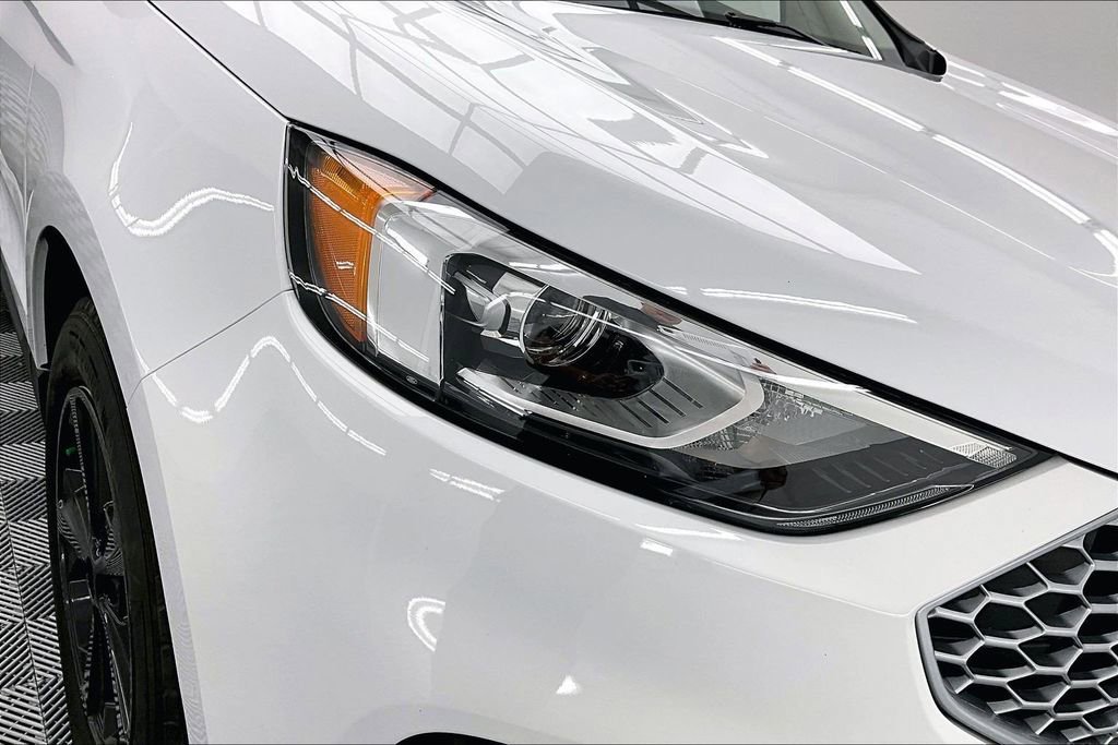 Certified 2024 Ford Edge SE image 29
