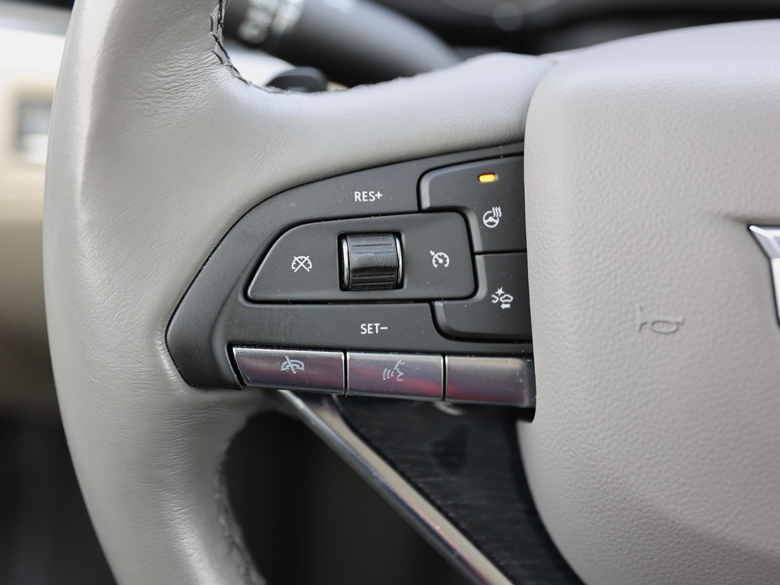 Used 2024 Cadillac XT6 Premium Luxury image 42