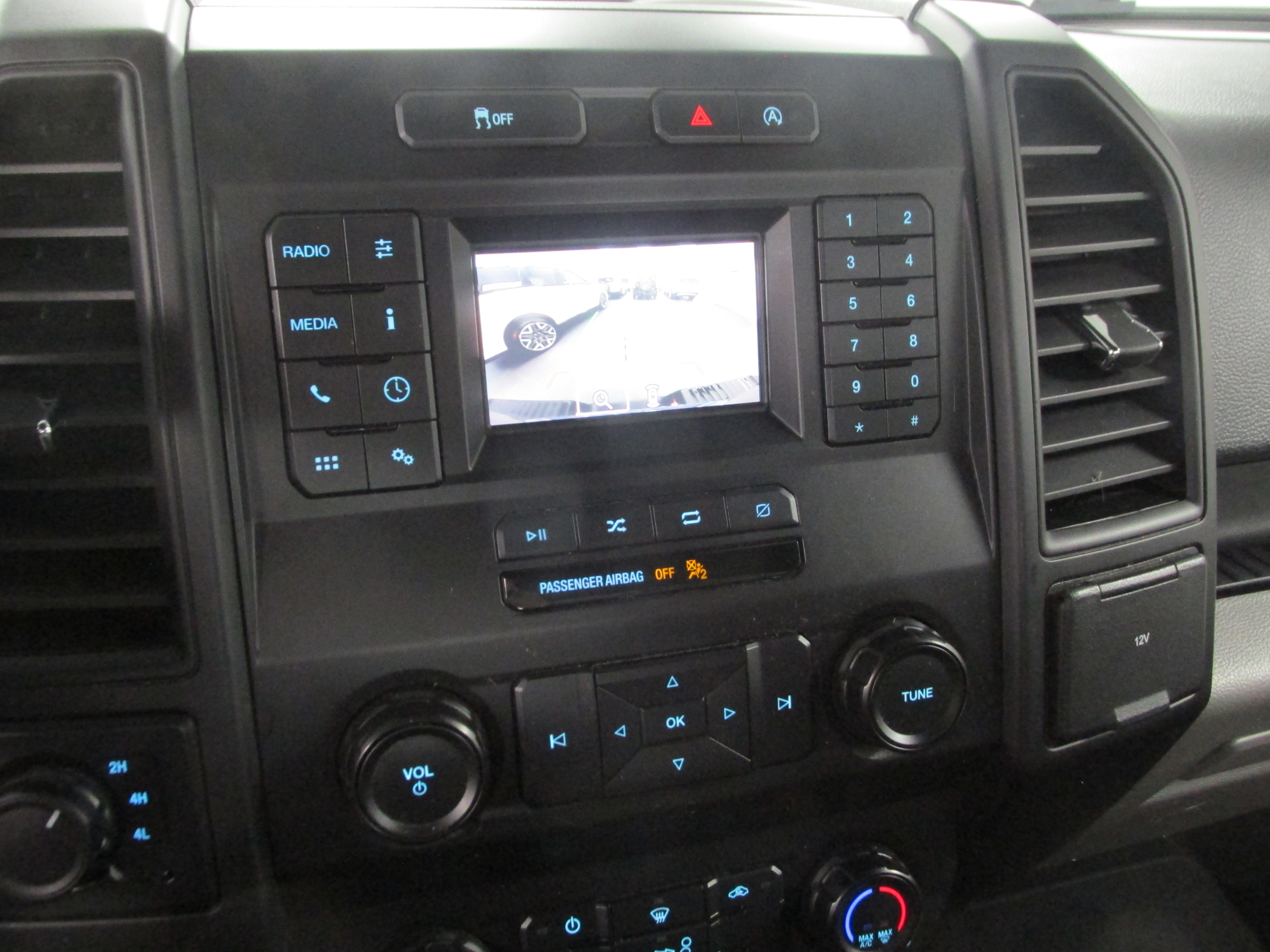 Certified 2019 Ford F150 XL w/ Equipment Group 101A Mid image 28