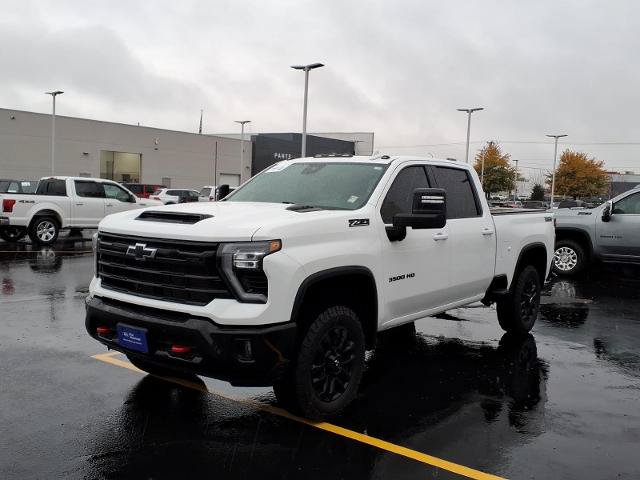 Used 2025 Chevrolet Silverado 3500 LTZ w/ LTZ Plus Package AWD/4WD image 1