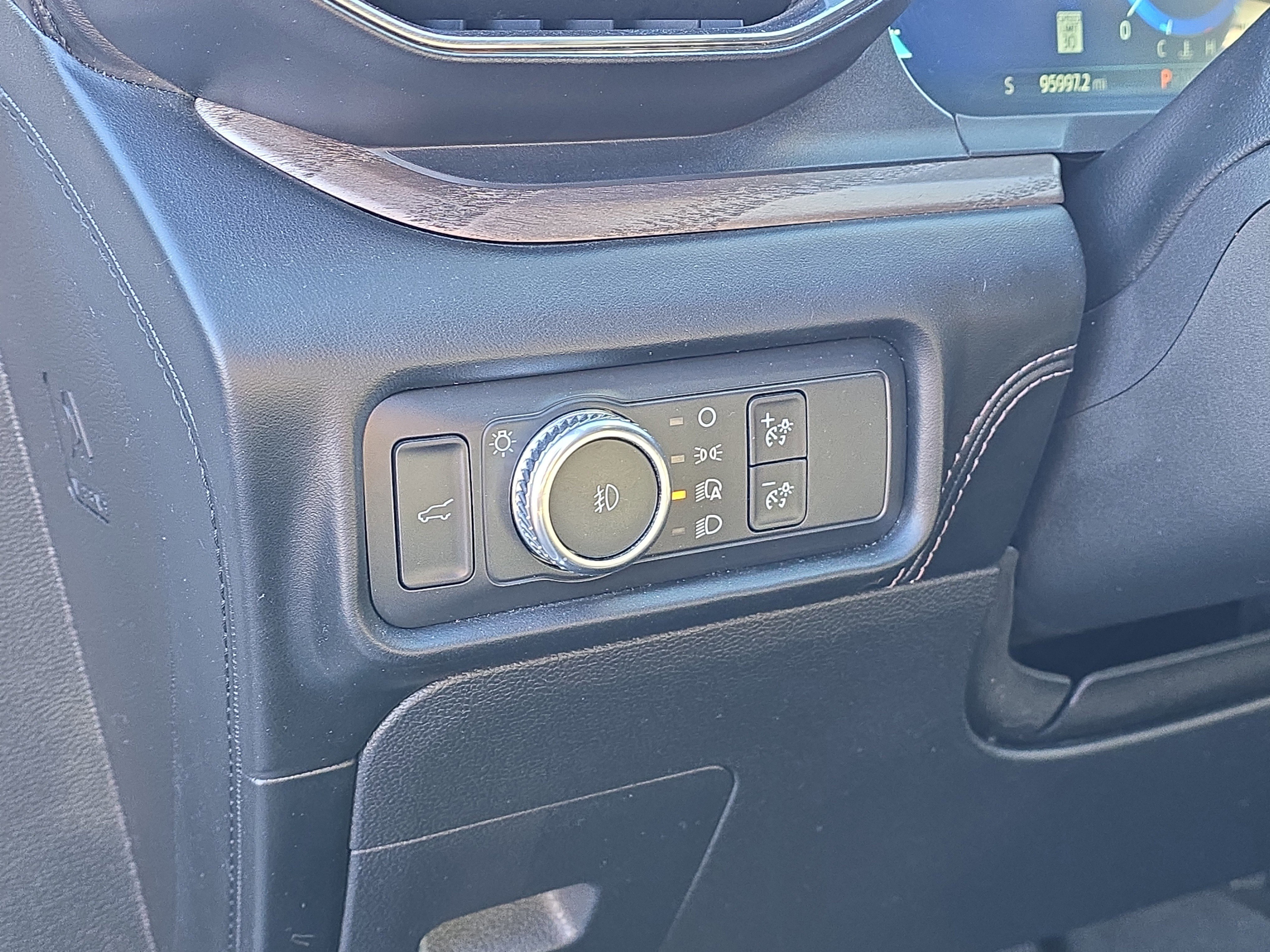 Certified 2021 Ford Explorer Platinum w/ Equipment Group 601A image 23