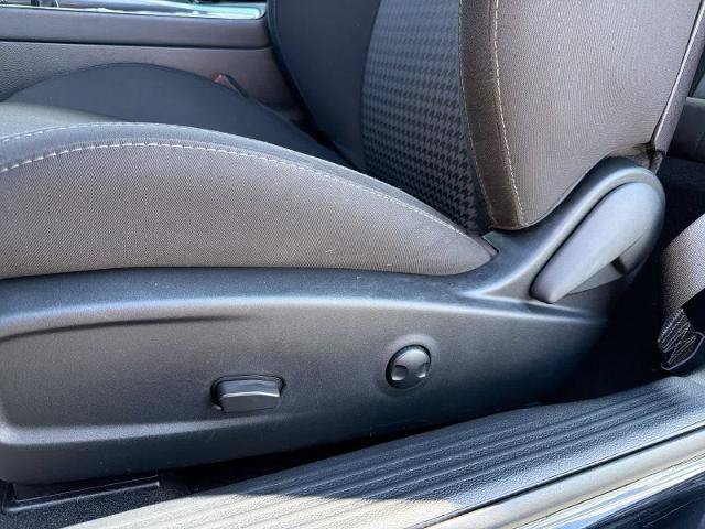 Used 2022 Dodge Challenger R/T w/ Blacktop Package RWD image 18