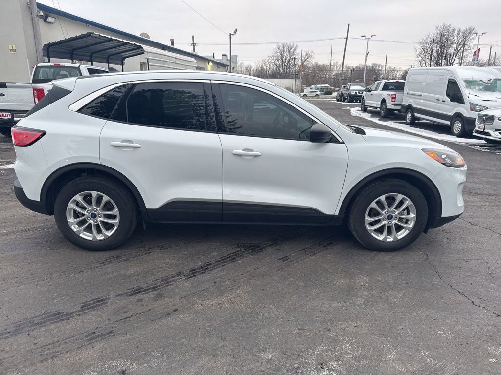 Certified 2022 Ford Escape SE image 8