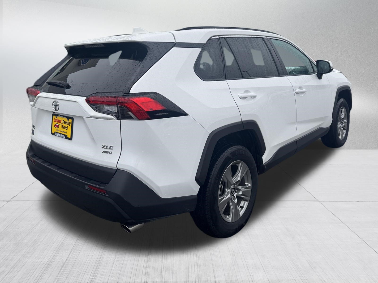 Used 2025 Toyota RAV4 XLE AWD/4WD image 7