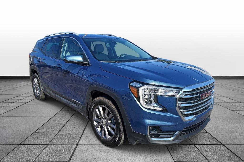 Used 2024 GMC Terrain SLT FWD image 3