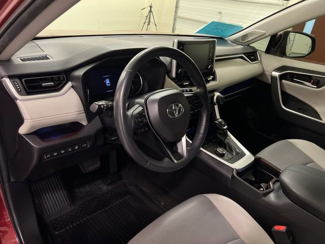 Used 2021 Toyota RAV4 Limited image 13
