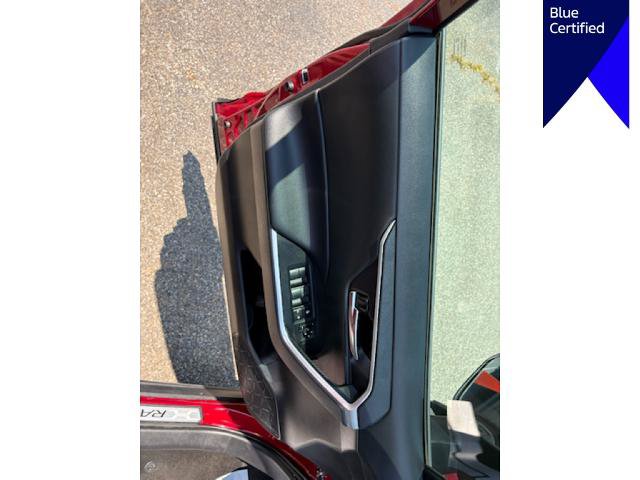 Used 2021 Toyota RAV4 XLE AWD/4WD image 9