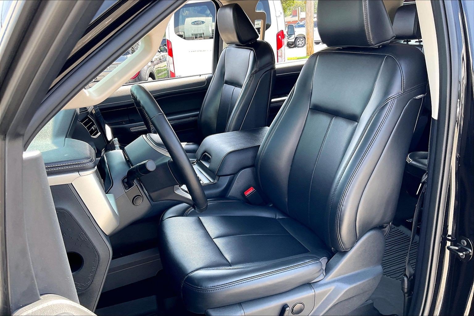 Certified 2024 Ford Expedition XLT AWD/4WD image 23