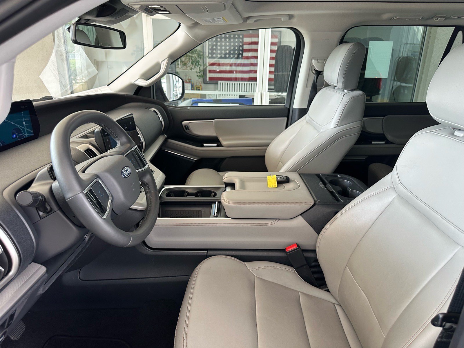Certified 2025 Ford Expedition Active AWD/4WD image 18