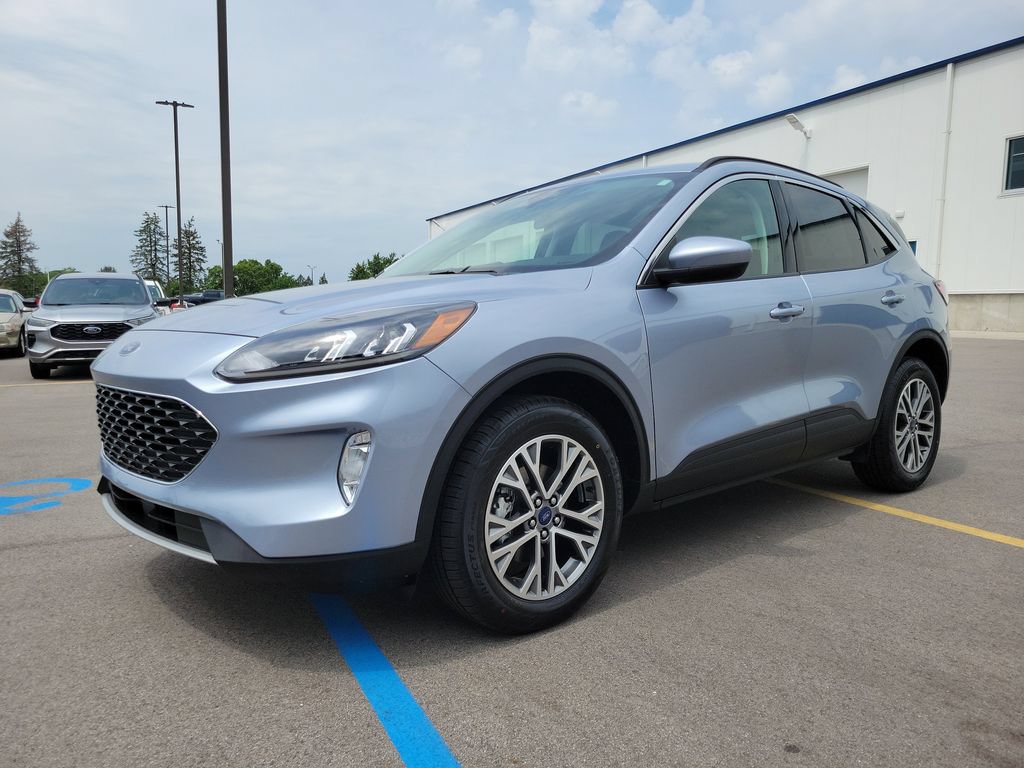 Certified 2022 Ford Escape SEL AWD/4WD image 2