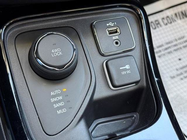 Used 2019 Jeep Compass Latitude AWD/4WD image 29