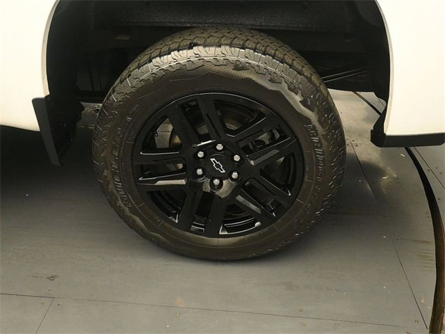 Used 2022 Chevrolet Silverado 1500 Custom Trail Boss w/ LPO, Dark Essentials Package image 9