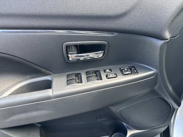 Used 2021 Mitsubishi Outlander Sport FWD image 19